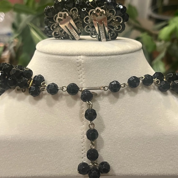 Alice Caviness Vintage Beaded Necklace & Clip-on Earrings Set - 1950s signed - Picture 4 of 6